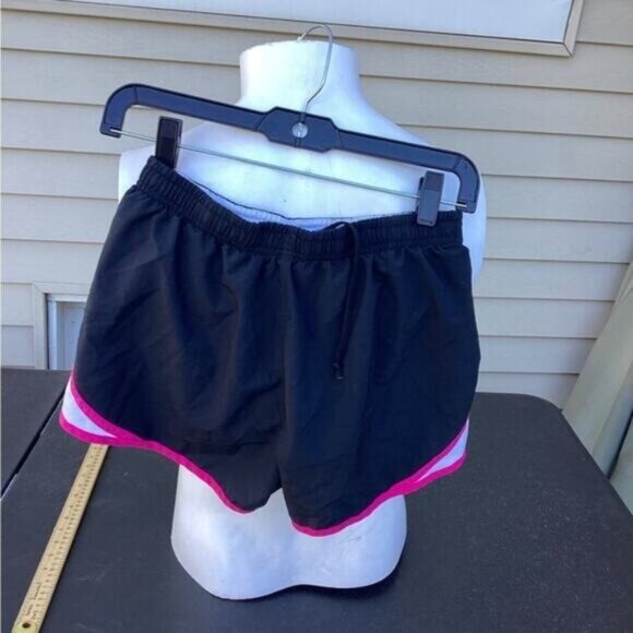 Grandpa mob wife clean girl office fairy core Under Armour Women's Shorts small - Picture 3 of 5
